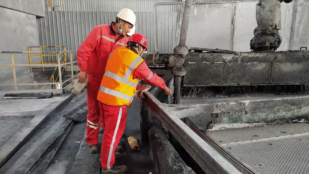 服務(wù)生產(chǎn)保平安 傾力檢修展風(fēng)采(圖2) 圖片