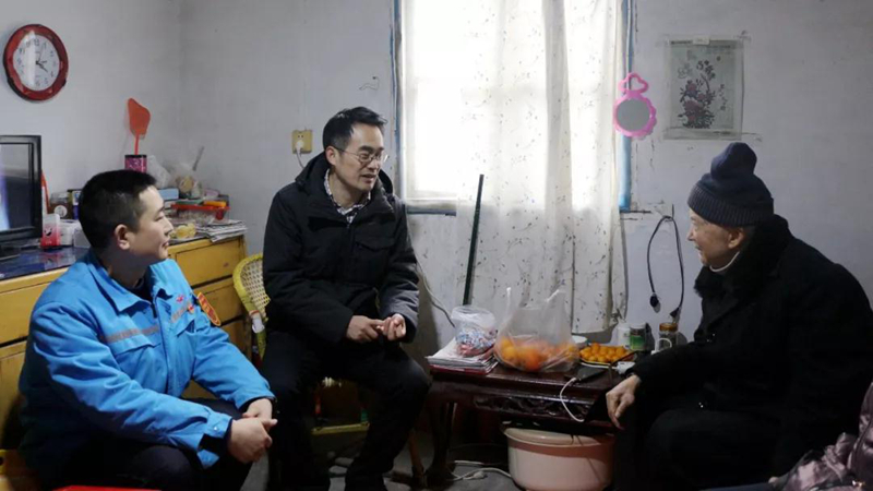 王大真等集團(tuán)領(lǐng)導(dǎo)深入一線與干部職工共度新春佳節(jié)(圖4) 王大真等集團(tuán)領(lǐng)導(dǎo)深入一線與干部職工共度新春佳節(jié)(圖4)