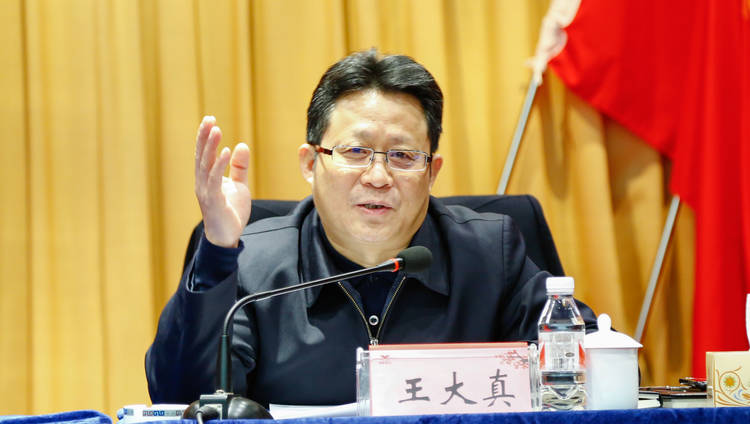 集團(tuán)傳達(dá)學(xué)習(xí)宜昌市委宜化專題會精神部署“兩會”期間安全工作(圖2) 集團(tuán)傳達(dá)學(xué)習(xí)宜昌市委宜化專題會精神部署“兩會”期間安全工作(圖2)