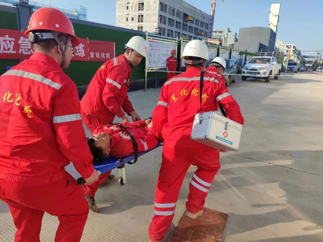 【安全生產(chǎn)月】磷氟鋰業(yè)項目部開展觸電事故應(yīng)急演練(圖2) 圖片