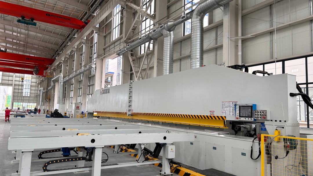 數(shù)控臺式銑邊機(jī)