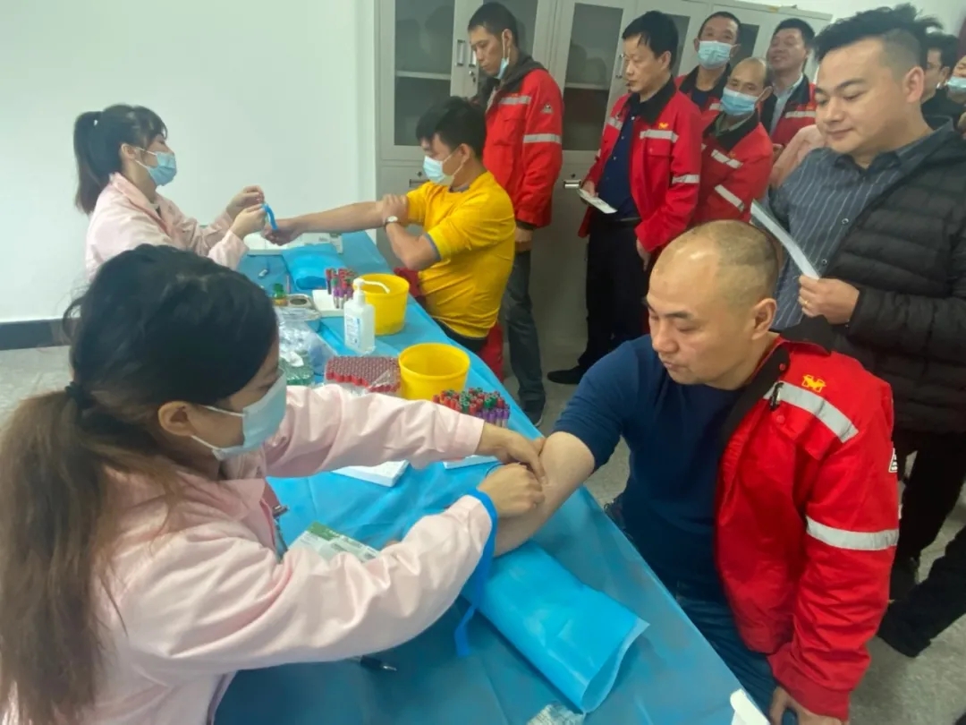 宜化化機:關(guān)愛職工健康 開展職業(yè)健康體檢(圖3) 宜化化機:關(guān)愛職工健康 開展職業(yè)健康體檢(圖3)