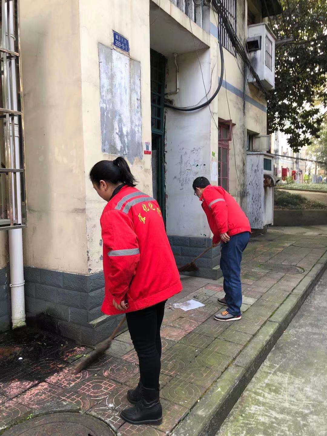 【黨建】黨員下沉 助力社區(qū)治理(圖2) 【黨建】黨員下沉 助力社區(qū)治理(圖2)